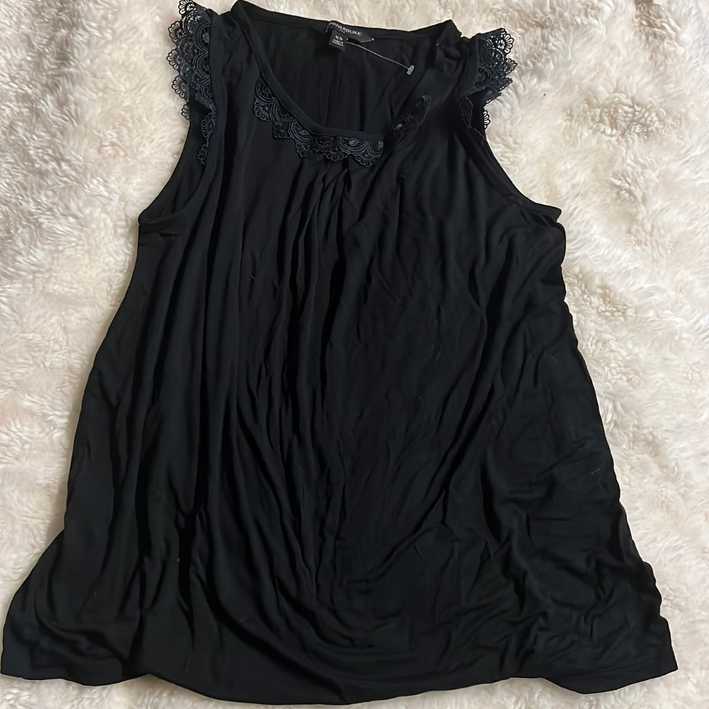 NWOT/NWT bundle XS tops